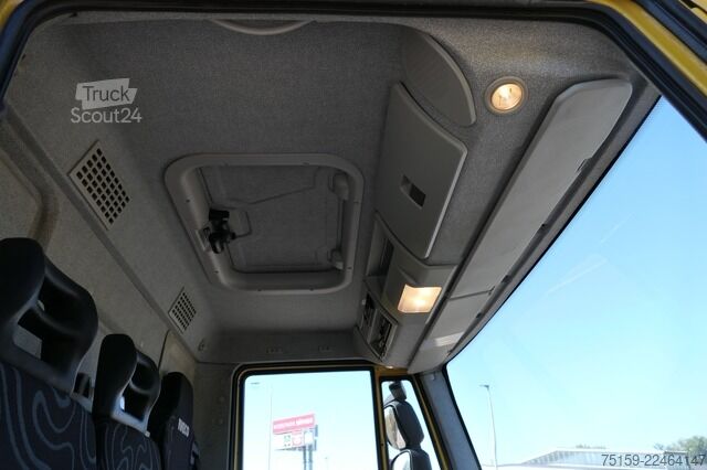 Vrachtwagen met bakwagen iveco EuroCargo ML 120 E28/P