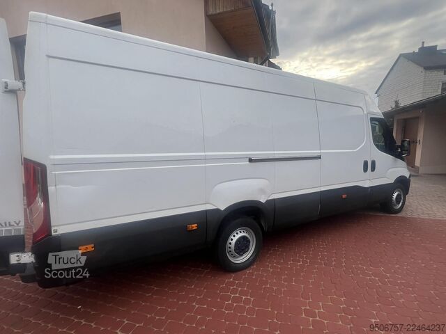 Panelvan Iveco Daily 35S18