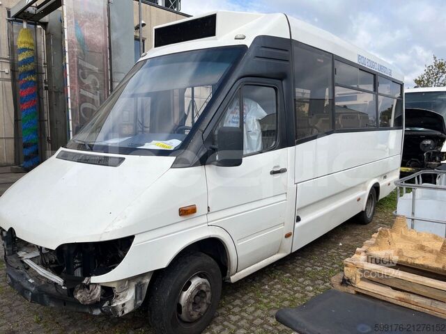 Transporte de personas Mercedes-Benz 414T