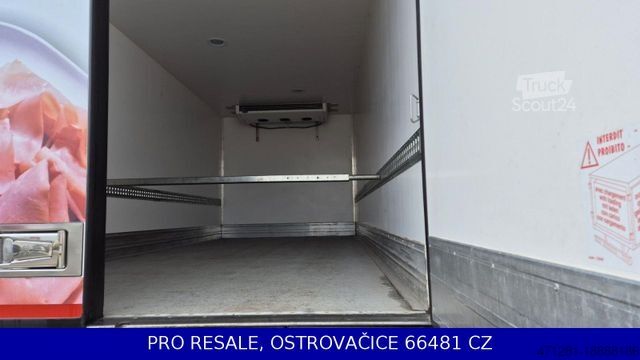 Hűtős teherautó VOLVO FL 250 BB EURO 6 + CARRIER XARIOS 600 + 6,17 M