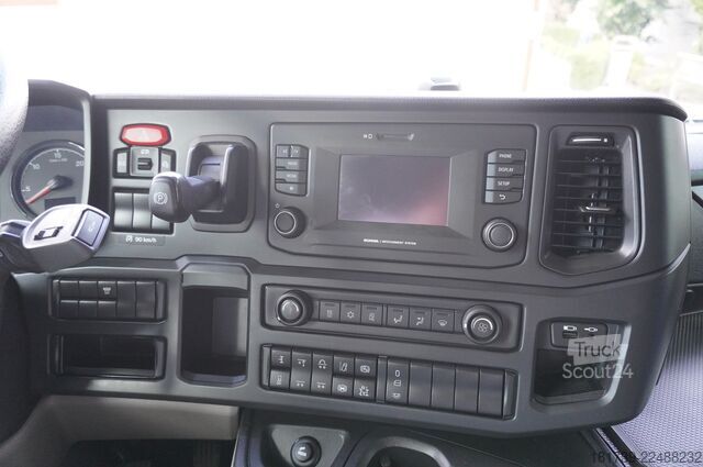 Platforma sa dizalicom SCANIA P410 B 6x2 / 2024 / 90 tho. km! / HMF