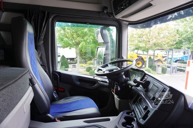 Platforma sa dizalicom SCANIA P410 B 6x2 / 2024 / 90 tho. km! / HMF