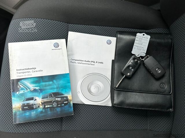 High-roof van Volkswagen Transporter 2.0 TDI L2H1 102pk Kastinrichting 2...