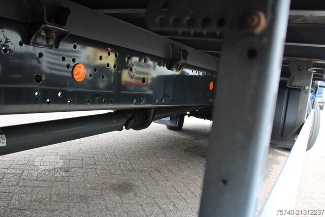 حقيبة سفر Iveco Eurocargo 120E21 + LIFT + EURO 6 + 2 PIECES IN ...