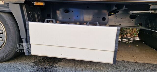 مقطورة نصفية مفتوحة مع قماش مشمع Krone Krone SD Mega Liner Automotive