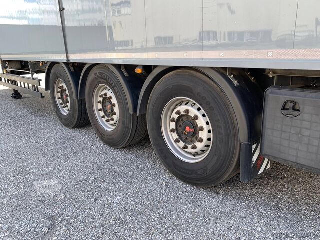 Naczepa z ruchomą podłogą SCHWARZMÜLLER STAHLBODEN / STEEL-FLOOR  (4X)