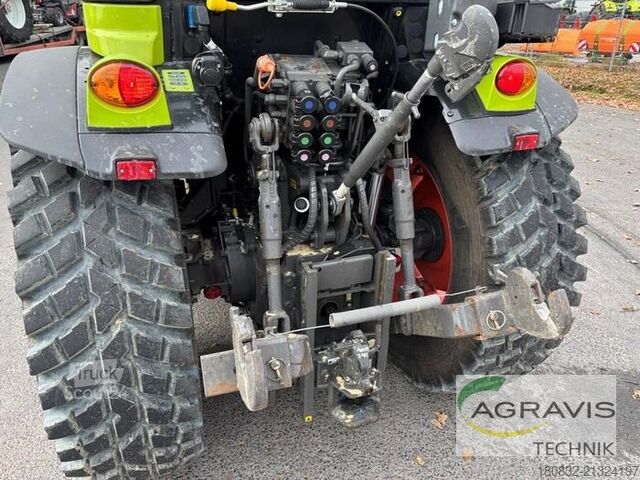 Traktor Claas NEXOS 240 L