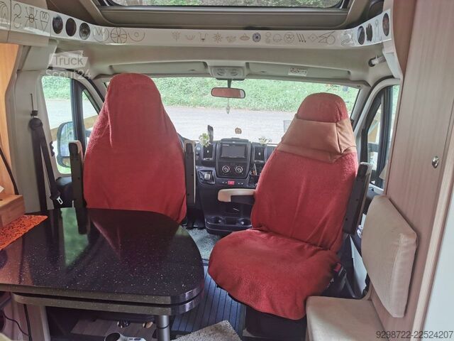 Camping-car semi-intégré Bürstner Travel Van T590