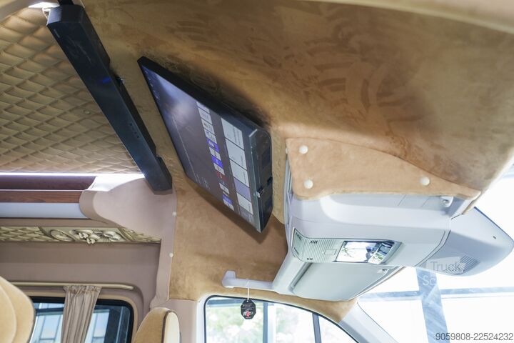 Personen-Microbus 19+1+1 Sitze VW Crafter 50