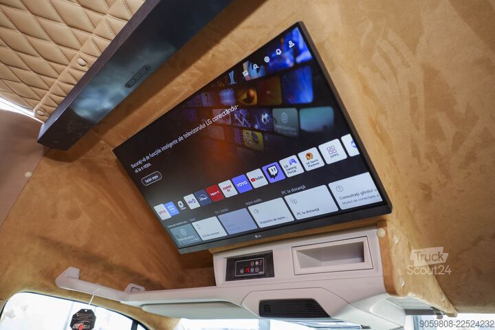 Personen-Microbus 19+1+1 Sitze VW Crafter 50