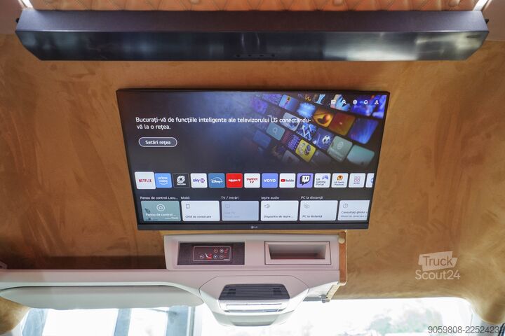 Personen-Microbus 19+1+1 Sitze VW Crafter 50