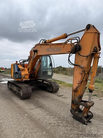 Chain excavator Hitachi ZX135US