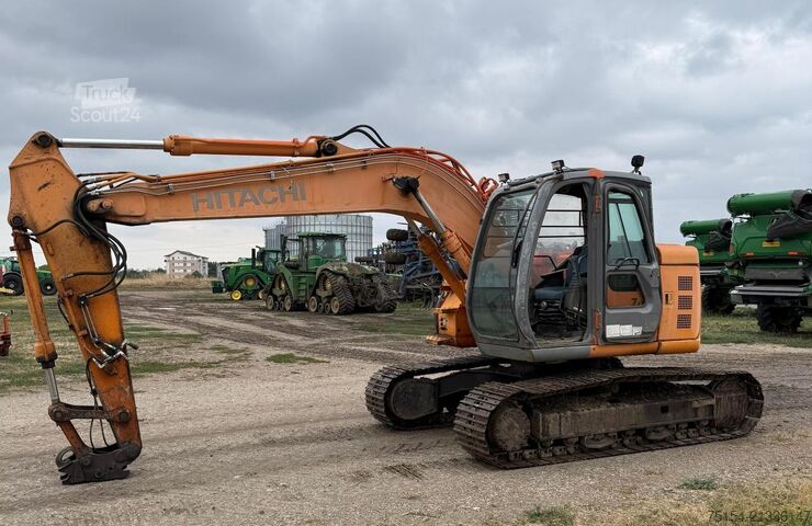 Chain excavator Hitachi ZX135US
