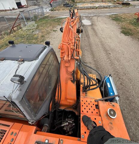 Chain excavator Hitachi ZX135US
