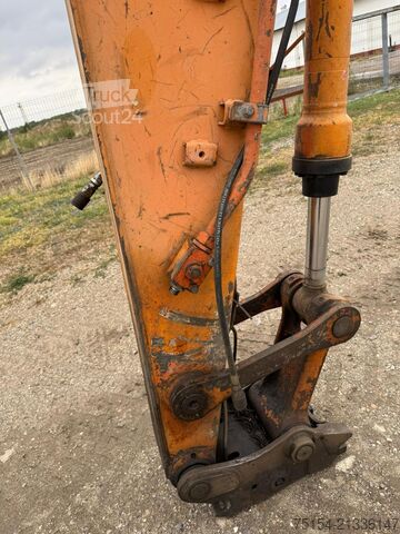 Chain excavator Hitachi ZX135US