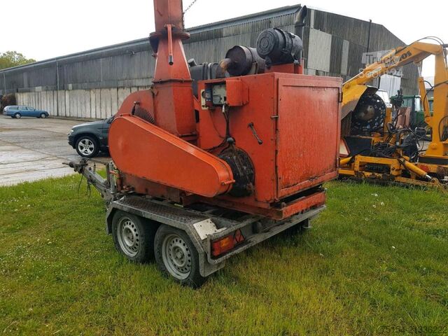 Vehículo forestal Dücker HM 250