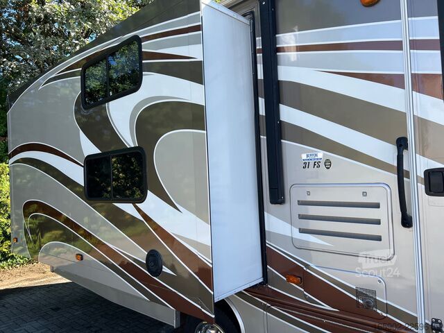 Avtodom z nadgradnjo (alkoven) Jayco Greyhawk 31 FS Wohnmobil USA