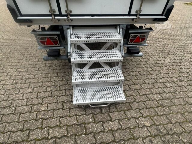 Kølevarevogn IVECO Daily 35C18 TiefKühlkoffer Maxicargo *2 Stück*