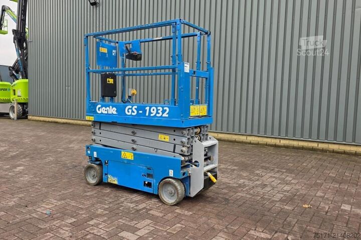 Ollós emelő Genie GS1932 Electric, Working Height 7.8 m, 227kg Capac