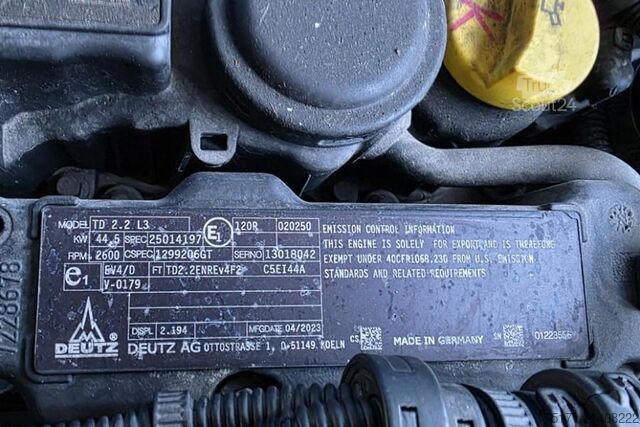 Телескопична платформа Genie S65XC Trax Diesel, 4x4 Drive Trax, 22m Working Hei