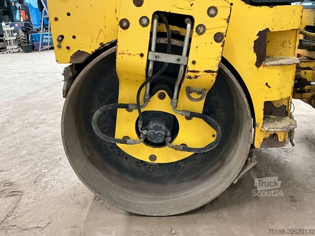 Tandemový válec Bomag BW 138 AD-5