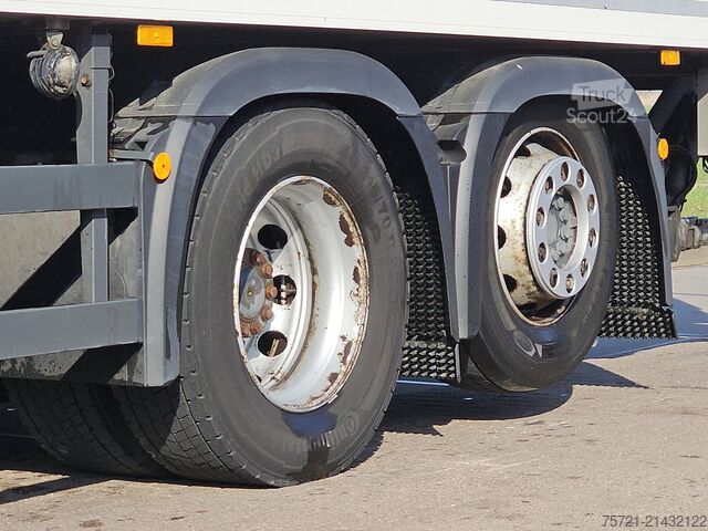 Kyld/fryst transport MERCEDES-BENZ ANTOS 2540 6x2*4