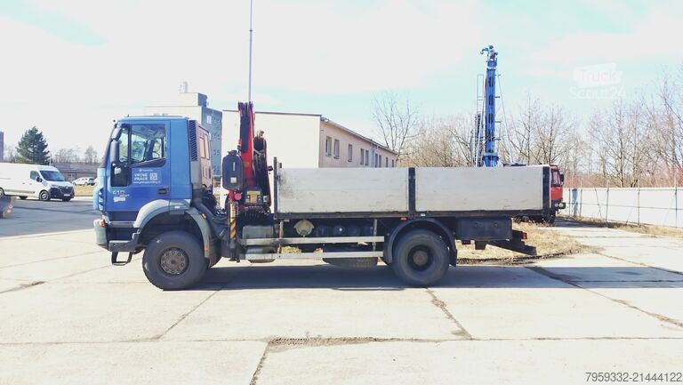 кран, монтиран на камион Iveco Trakker