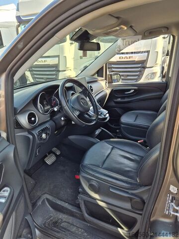 Bus de passagers Mercedes-Benz V 220 CDI