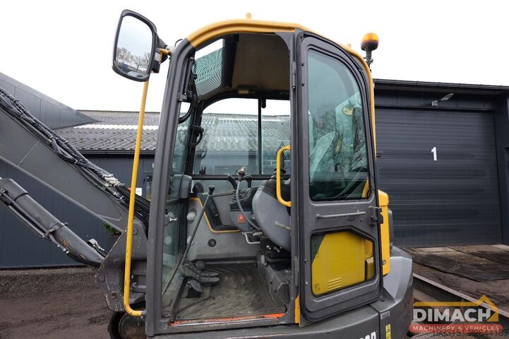 Excavadora Volvo ECR88 Monogiek - airco - draaisorteer hamer lei...