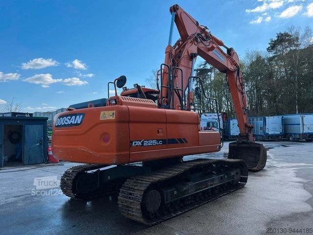 Excavatrice à chaînes DOOSAN DX 225 Kettenbagger Verstellausleger,Klima