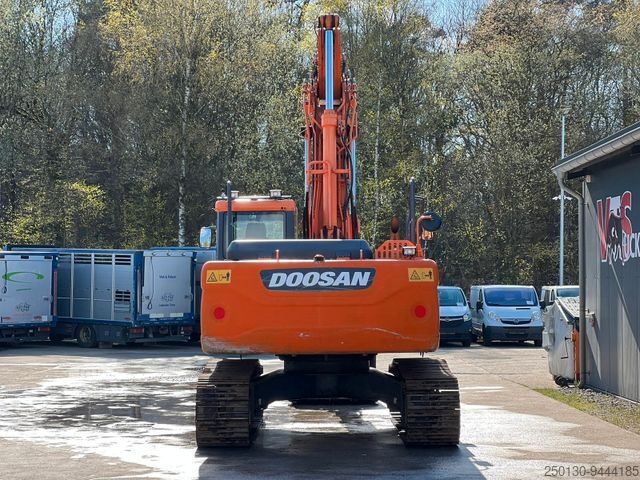 Excavatrice à chaînes DOOSAN DX 225 Kettenbagger Verstellausleger,Klima