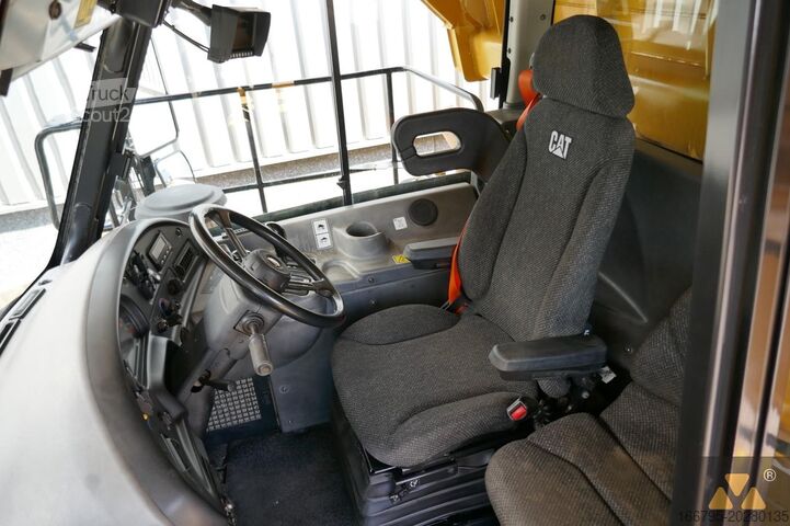 Dumper Caterpillar 772