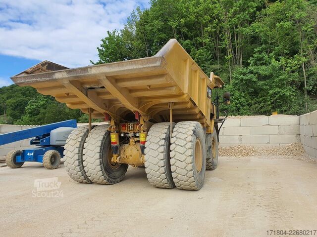 самосвал Caterpillar 775G