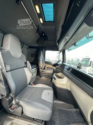 Standartinis-SZM MAN TGX 18.510 XXL, Standklima, Retarder, New Tacho...