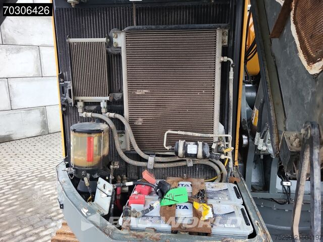 ερπυστριοφόρος εκσκαφέας Liebherr R926 Compact Tiltrotator