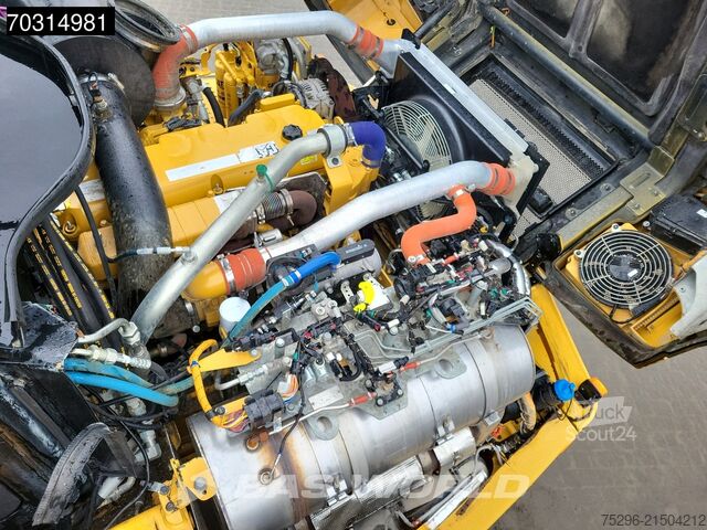 Φορτηγό ανατρεπόμενο Caterpillar 735