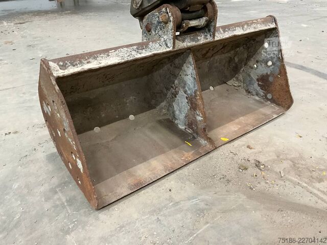 Minikoparka JCB 8026
