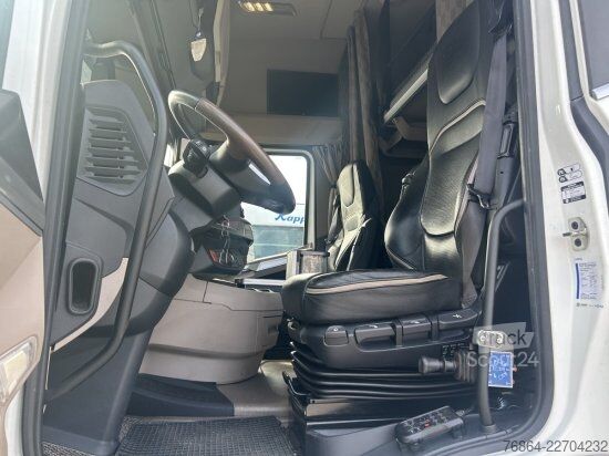 Tractor estándar DAF XG+ 530FT, RETARDER,   EURO6, STANDKLIMA LEDER, FERNSEHER,KAFFEEMASCHINE