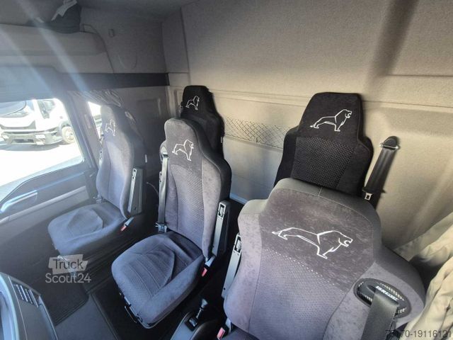 Standard nyergesvontató MAN TGX 18.470 4x2 LLS Fahrschule 5 Sitze Intarder