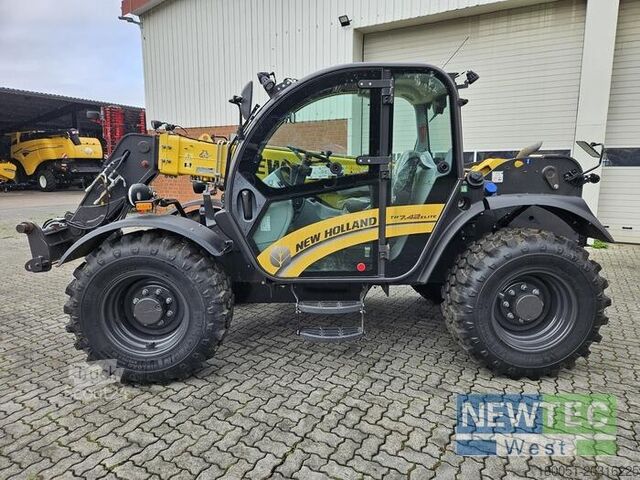 Teleskopski nakladalnik New Holland TH 7.42 ELITE