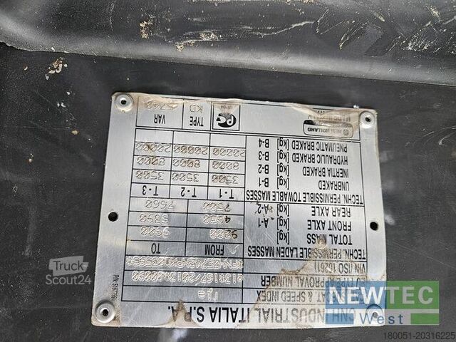 Teleskopski nakladalnik New Holland TH 7.42 ELITE