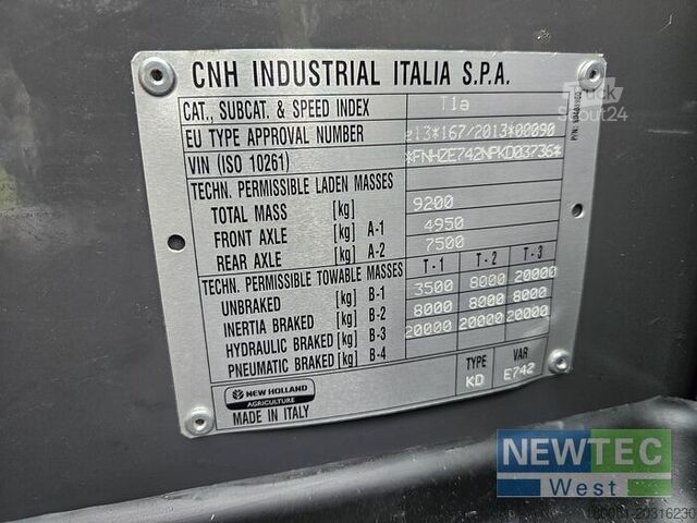 Telescopic loader New Holland TH 7.42 ELITE