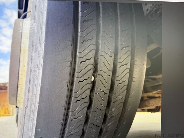 Tractora standard IVECO 460