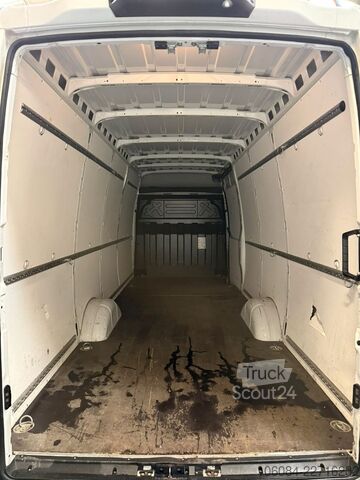 Dodávka s vysokou střechou IVECO Daily 35S18  MAXI HI-Matic AC TEMPO R-CAM LUFT