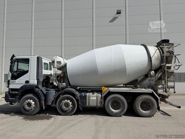 Autobetoniere IVECO TRAKKER 400