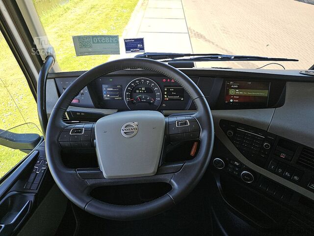 Estándar-SZM VOLVO FH 460 I-SAVE SKIRTS 2XTANK