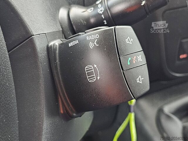 Bestelauto RENAULT MASTER 2.3 L2H2 Dubbel Cabine !