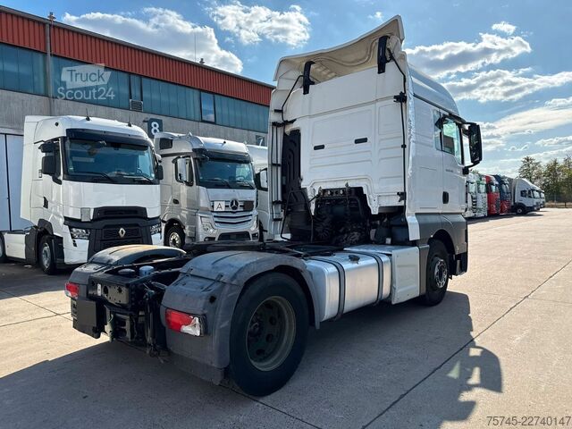 Cabeza tractora de gran volumen MAN TGX 18.460 * VOLUMEN * RETARDER*315 / 70 BEREIFT
