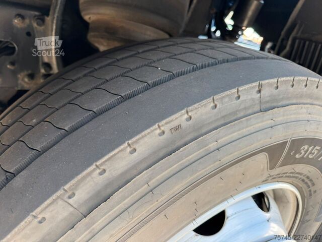 Cabeza tractora de gran volumen MAN TGX 18.460 * VOLUMEN * RETARDER*315 / 70 BEREIFT