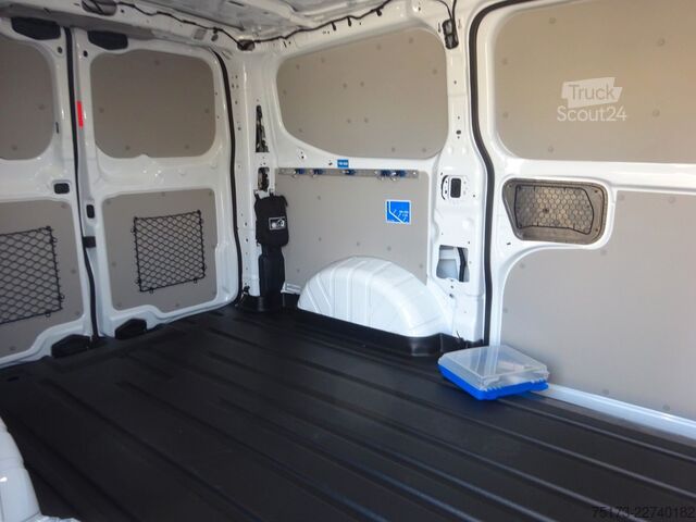 Bestelwagen FORD Transit Custom 320L1 Sport 4x4 Aut. AHK Standhz